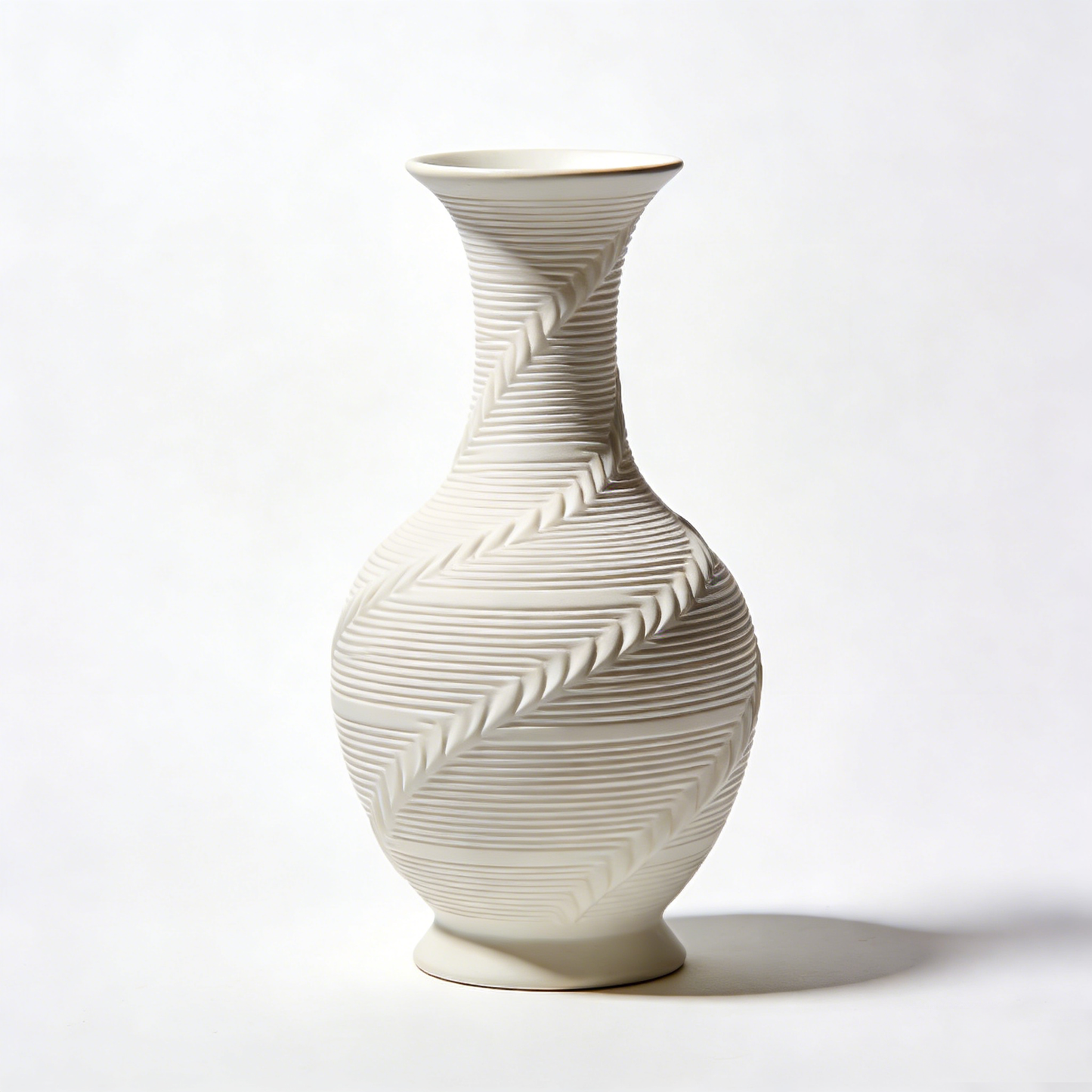 Diagonal Striped Relief Plain White Yuhuchun Vase