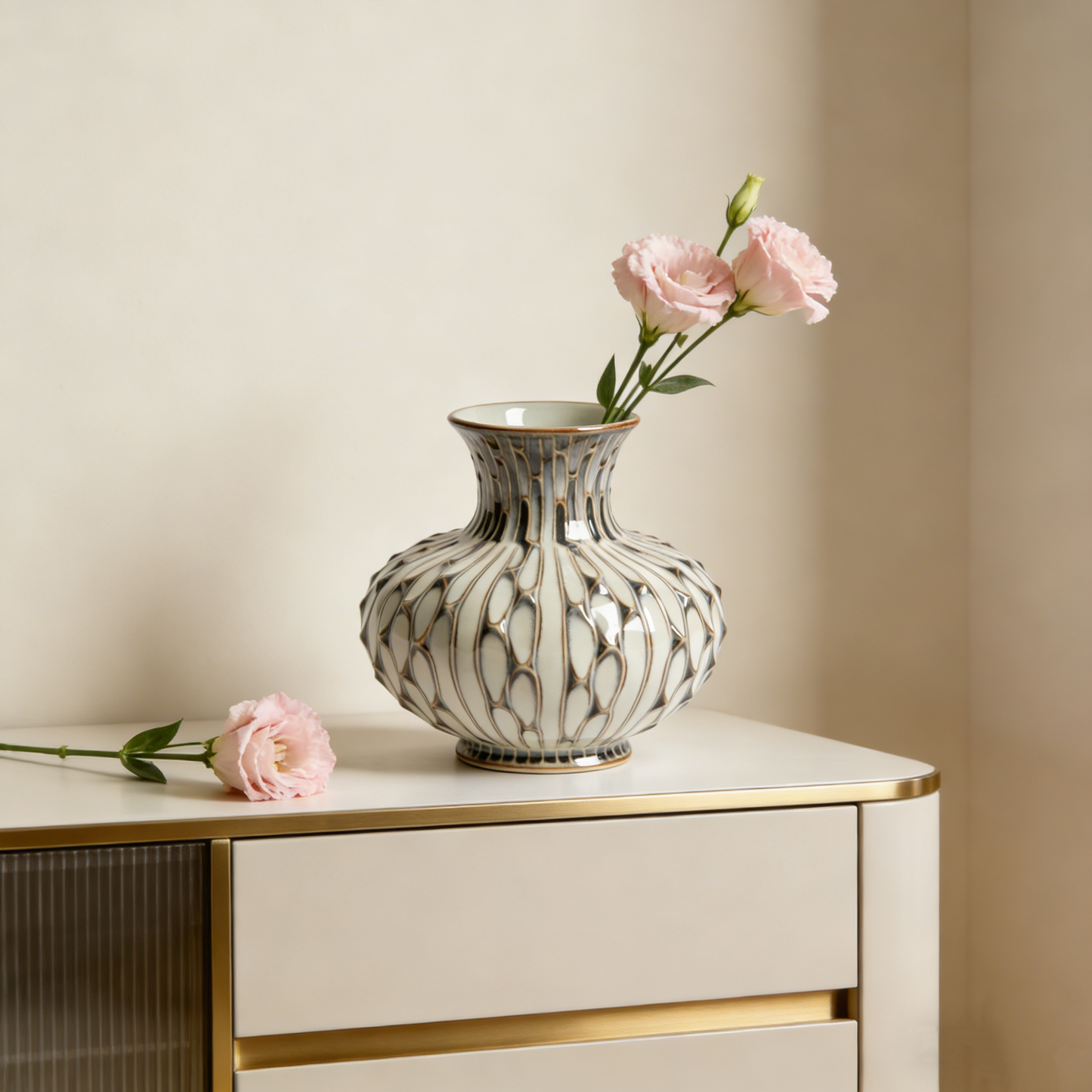 Ink Vein White Glaze Lantern Vase